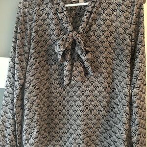 Ann Taylor Black and Tan Patterned Blouse